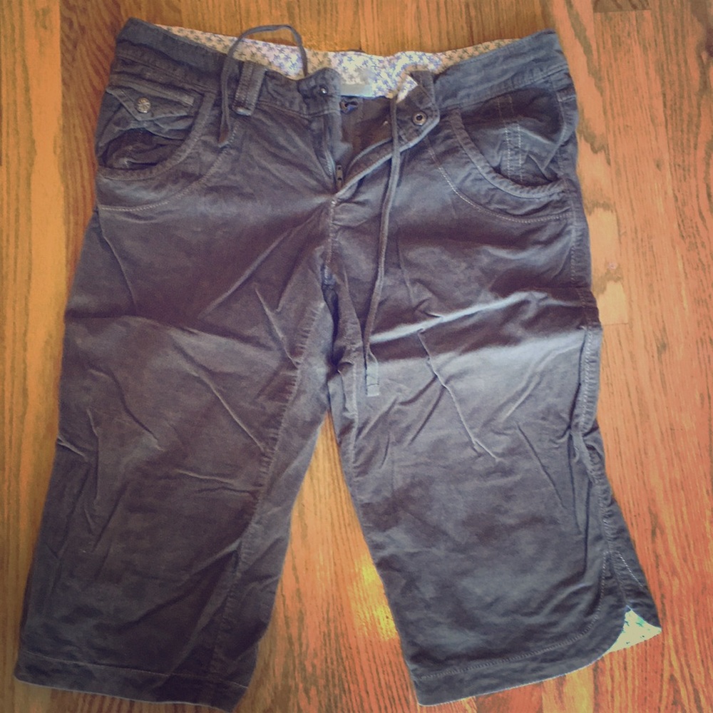 NEVER WORN!  Athleta women’s shorts, size 10